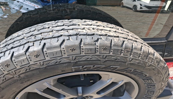 2021 Mahindra Thar LX HT PETROL 4WD MT, Petrol, Manual, 93,078 km, tyre