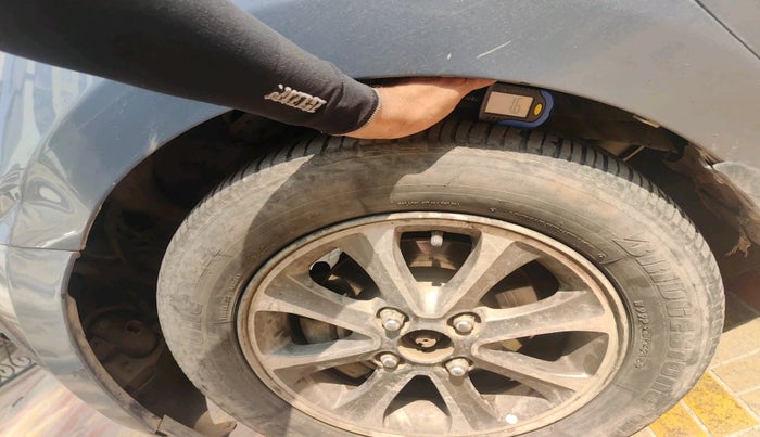 2013 Hyundai Grand i10 ASTA 1.1 CRDI (O), Diesel, Manual, 1,31,750 km, tyre