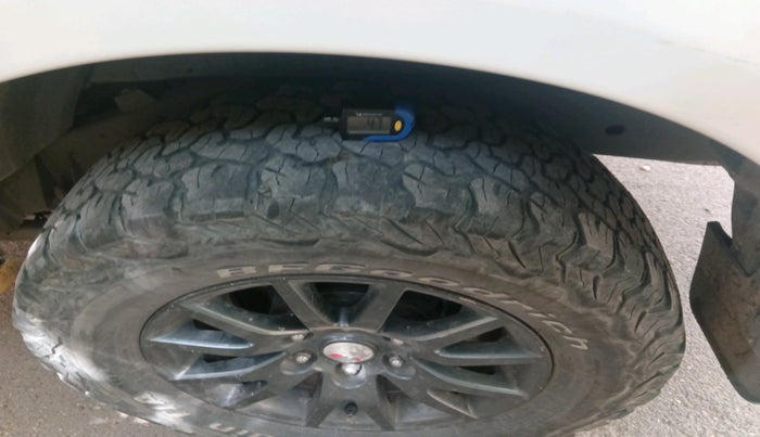 2016 Mitsubishi Pajero Sport 2.5 MT 4X4, Diesel, Manual, 1,25,994 km, tyre