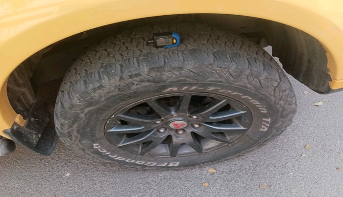 2016 Mitsubishi Pajero Sport 2.5 MT 4X4, Diesel, Manual, 1,25,994 km, tyre