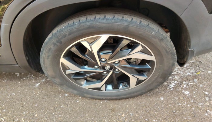 2020 KIA SELTOS HTX IVT 1.5 PETROL, Petrol, Automatic, 43,116 km, tyre