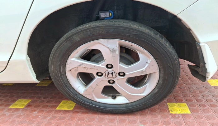 2016 Honda City 1.5L I-DTEC VX, Diesel, Manual, 1,88,133 km, tyre