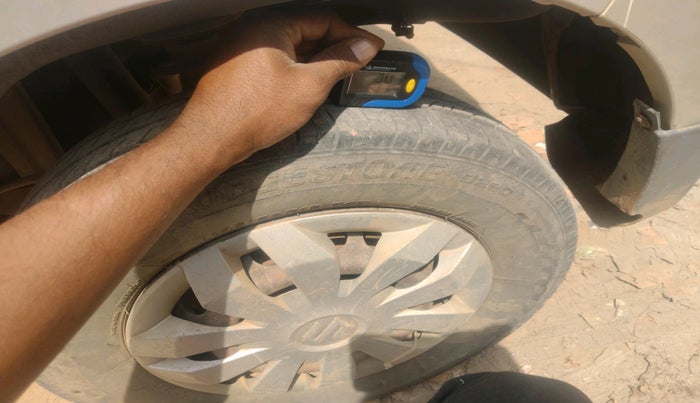 2015 Maruti Alto 800 LXI, Petrol, Manual, 1,05,377 km, tyre