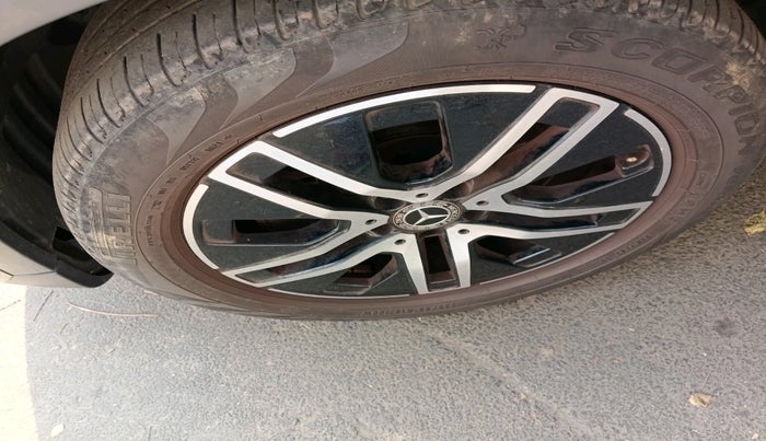 2021 Mercedes Benz GLA Class 220d, Diesel, Automatic, 27,765 km, tyre