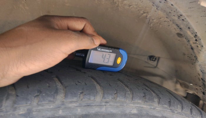 2018 Tata Hexa XTA 4X2 6 STR, Diesel, Automatic, 93,412 km, tyre