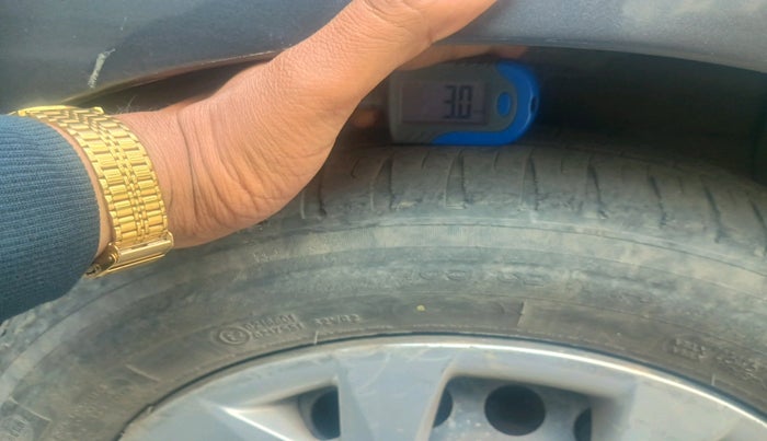 2016 Hyundai Grand i10 SPORTZ 1.2 KAPPA VTVT, Petrol, Manual, 1,61,496 km, tyre