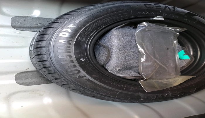 2021 Hyundai AURA SX 1.2, Petrol, Manual, 16,432 km, tyre