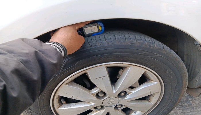 2012 Hyundai i20 SPORTZ 1.2, Petrol, Manual, 1,07,438 km, tyre