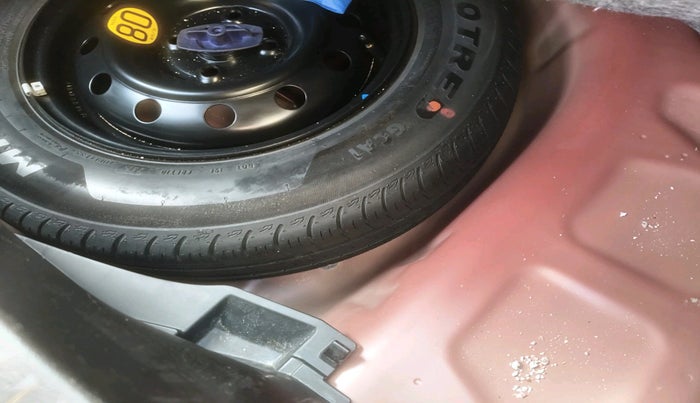 2024 Maruti Swift ZXi Plus AMT, Petrol, Automatic, 10,893 km, tyre