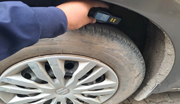 2018 Maruti Dzire VXI, Petrol, Manual, 55,323 km, tyre