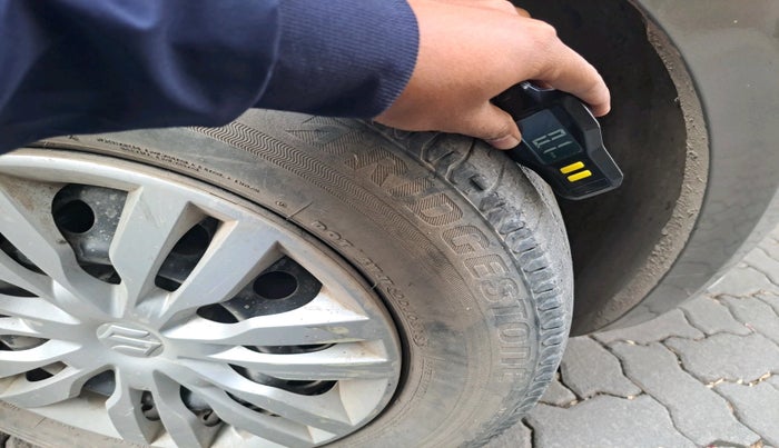 2018 Maruti Dzire VXI, Petrol, Manual, 55,323 km, tyre