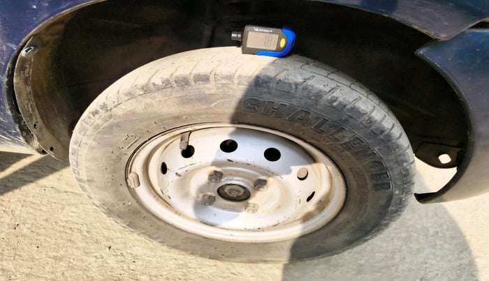 2011 Maruti Alto LXI CNG, Petrol, Manual, 1,02,620 km, tyre