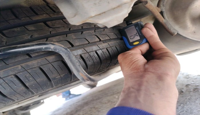 2018 Maruti Ertiga VXI, Petrol, Manual, 1,49,762 km, tyre