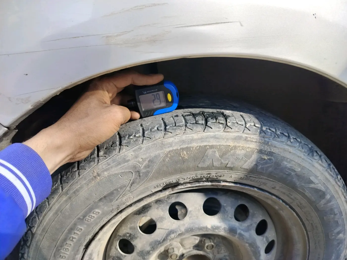 2018 Maruti Ertiga VXI, Petrol, Manual, 1,49,762 km, tyre