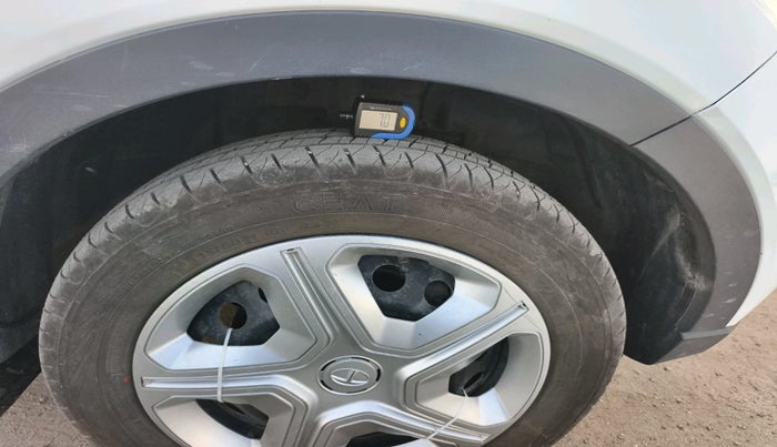 2021 Tata NEXON XM SUNROOF PETROL, Petrol, Manual, 42,589 km, tyre