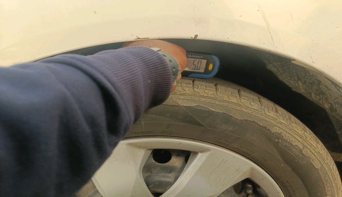 2015 Honda Mobilio 1.5L I-DTEC S, Diesel, Manual, 2,63,340 km, tyre