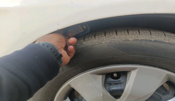 2015 Honda Mobilio 1.5L I-DTEC S, Diesel, Manual, 2,63,340 km, tyre