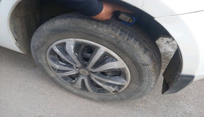 2017 Maruti Swift VDI, Diesel, Manual, 96,135 km, tyre