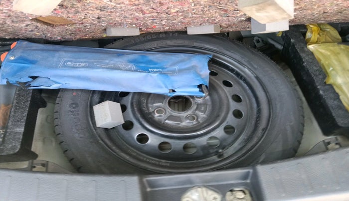 2011 Maruti Wagon R 1.0 VXI, Petrol, Manual, 34,210 km, tyre