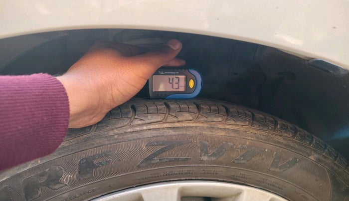 2015 Maruti Ciaz VXI+, Petrol, Manual, 46,930 km, tyre