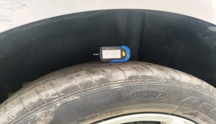 2016 Ford Ecosport TREND+ 1.5L DIESEL, Diesel, Manual, 1,17,928 km, tyre