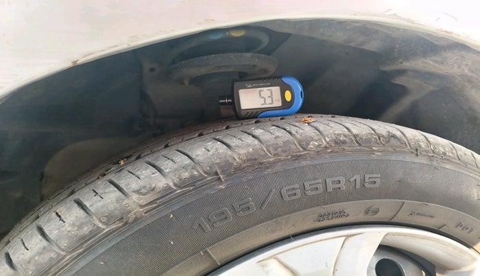 2016 Ford Ecosport TREND+ 1.5L DIESEL, Diesel, Manual, 1,17,928 km, tyre