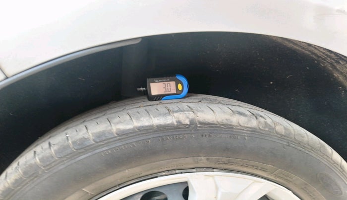 2016 Ford Ecosport TREND+ 1.5L DIESEL, Diesel, Manual, 1,17,928 km, tyre