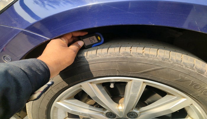 2018 Volkswagen Passat HIGHLINE DSG, Diesel, Automatic, 92,568 km, tyre