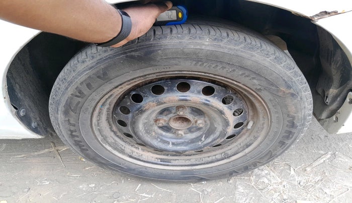 2014 Maruti Ciaz VDI, Diesel, Manual, 1,14,019 km, tyre