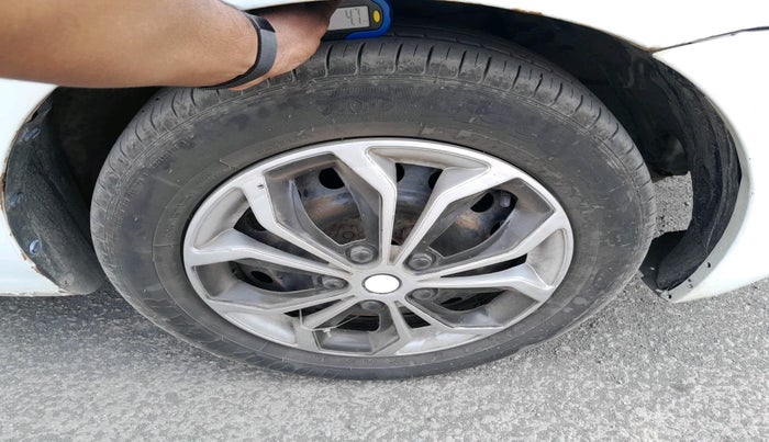 2014 Maruti Ciaz VDI, Diesel, Manual, 1,14,019 km, tyre