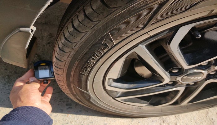 2022 KIA CARENS LUXURY PLUS 1.5 DIESEL 7 STR, Diesel, Manual, 55,226 km, tyre