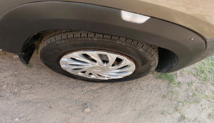 2017 Renault Kwid RXT 0.8 (O), Petrol, Manual, 96,192 km, tyre