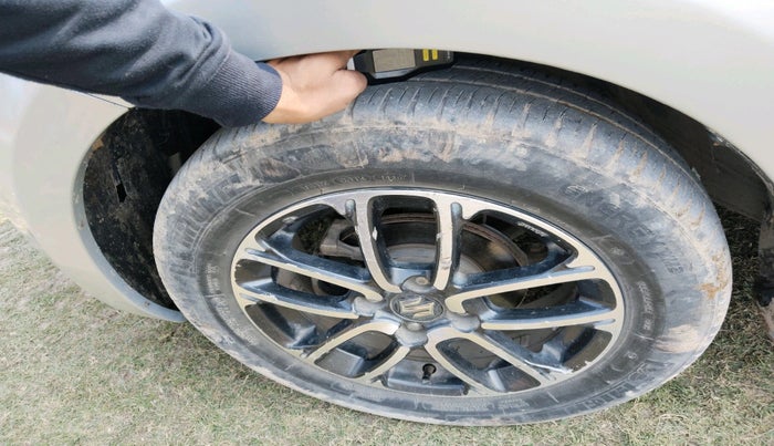 2018 Maruti Swift VXI, Petrol, Manual, 63,553 km, tyre