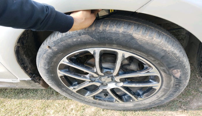 2018 Maruti Swift VXI, Petrol, Manual, 63,553 km, tyre