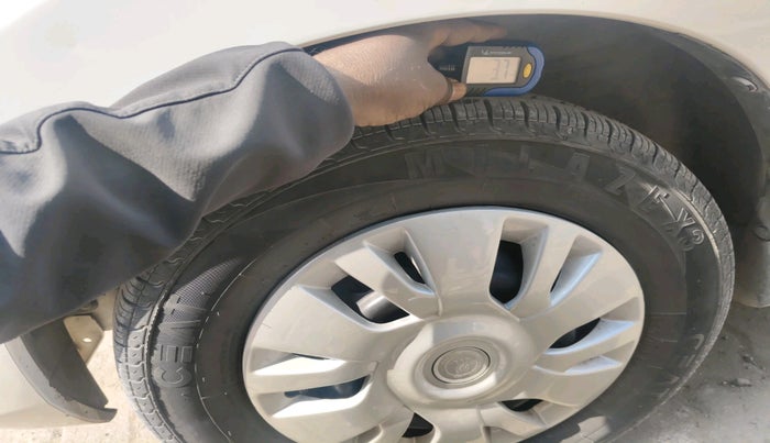 2016 Maruti Alto 800 LXI CNG, CNG, Manual, 69,226 km, tyre