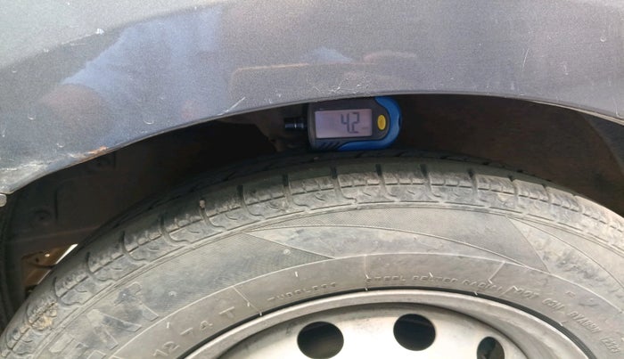 2014 Hyundai Eon ERA +, Petrol, Manual, 73,562 km, tyre