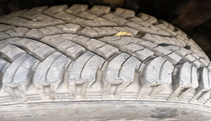 2006 Tata Safari 4X2 EX DICOR, Diesel, Manual, 1,69,115 km, tyre