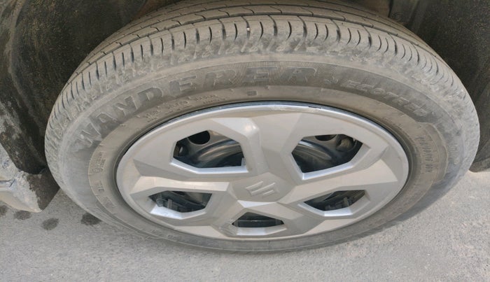 2024 Maruti BREZZA LXI, Petrol, Manual, 23,339 km, tyre