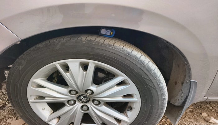 2018 Toyota Innova Crysta 2.4 ZX 7 STR, Diesel, Manual, 67,438 km, tyre