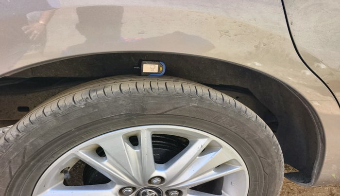 2018 Toyota Innova Crysta 2.4 ZX 7 STR, Diesel, Manual, 67,438 km, tyre