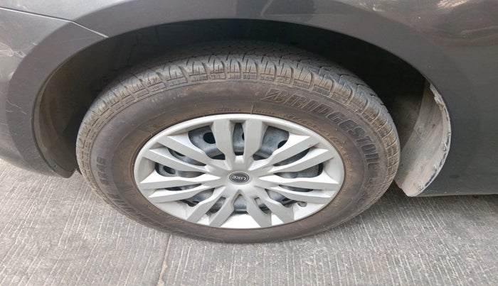 2016 Maruti Swift VXI O, Petrol, Manual, 66,465 km, tyre