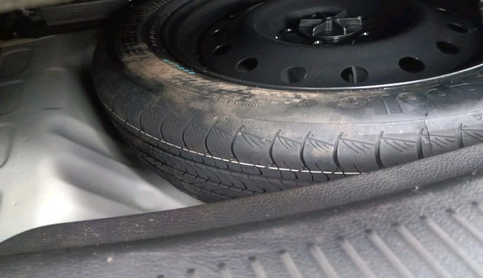 2024 Maruti Grand Vitara DELTA SMART HYBRID AT, Petrol, Automatic, 24,974 km, tyre