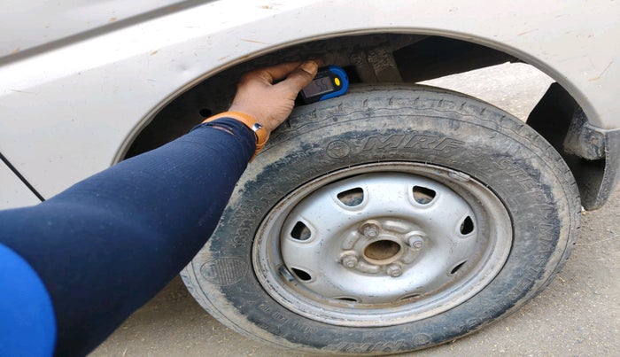 2011 Maruti Eeco 5 STR WITH A/C+HTR, CNG, Manual, 1,68,131 km, tyre