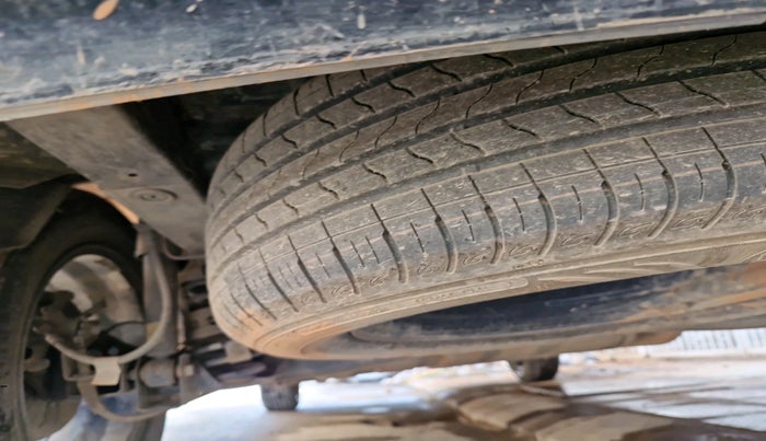 2024 KIA CARENS PRESTIGE PLUS 1.5 PETROL IMT 7 STR, Petrol, Manual, 31,520 km, tyre