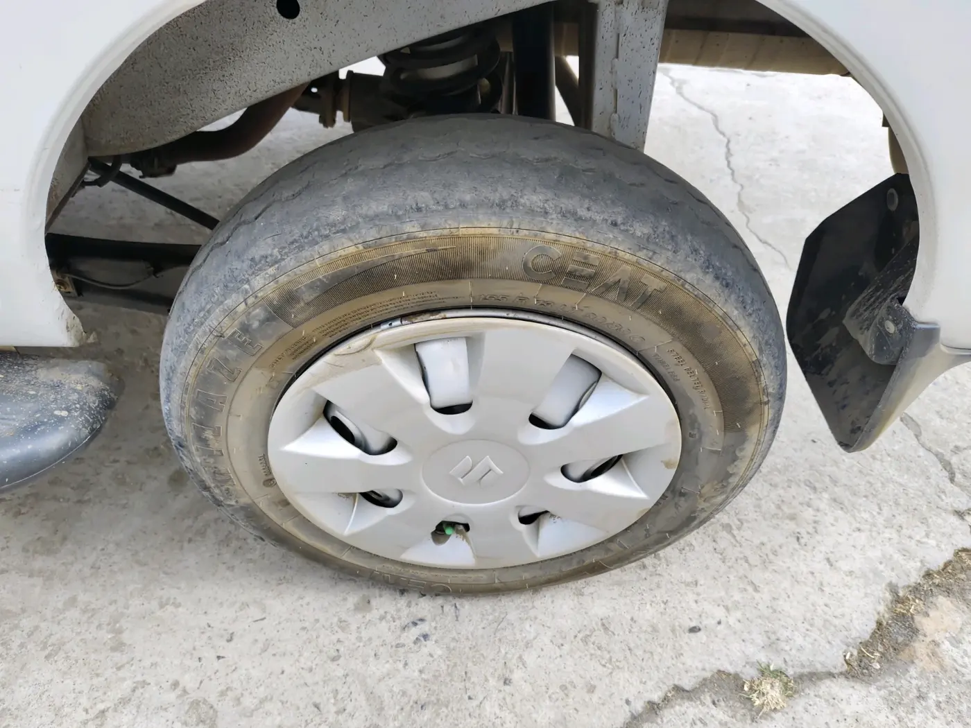 2022 Maruti Eeco 5 STR AC (O), Petrol, Manual, 23,219 km, tyre