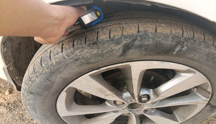 2015 Hyundai Elite i20 ASTA 1.4 CRDI, Diesel, Manual, 1,09,710 km, tyre