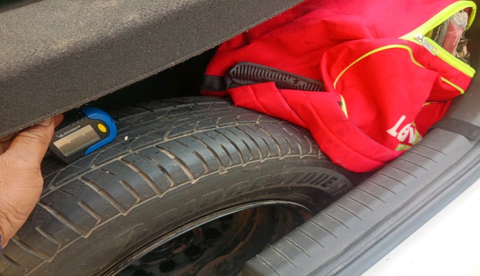 2019 Hyundai Elite i20 SPORTZ PLUS 1.2, CNG, Manual, 82,591 km, tyre