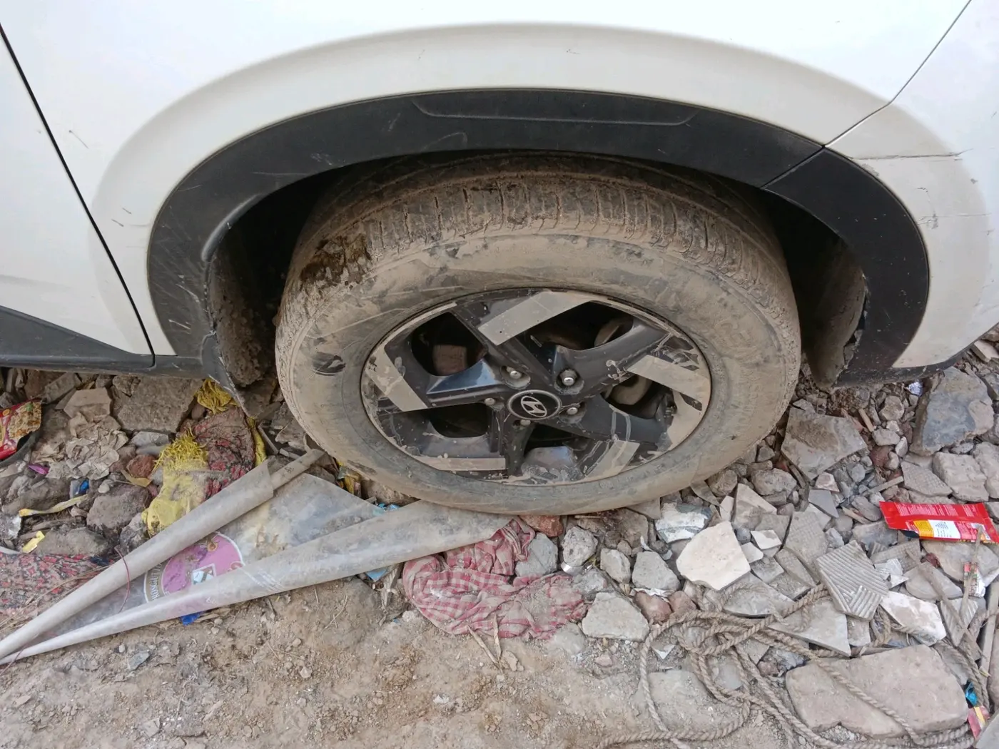 2022 Hyundai VENUE S+ 1.2, Petrol, Manual, 54,729 km, tyre