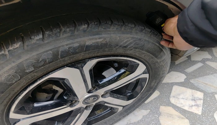 2022 Tata NEXON EV XZ PLUS LUX, Electric, Automatic, 42,006 km, tyre