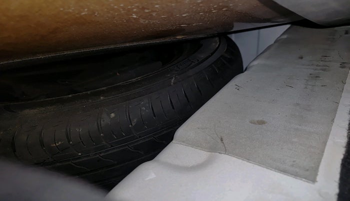 2022 Tata NEXON EV XZ PLUS LUX, Electric, Automatic, 42,006 km, tyre